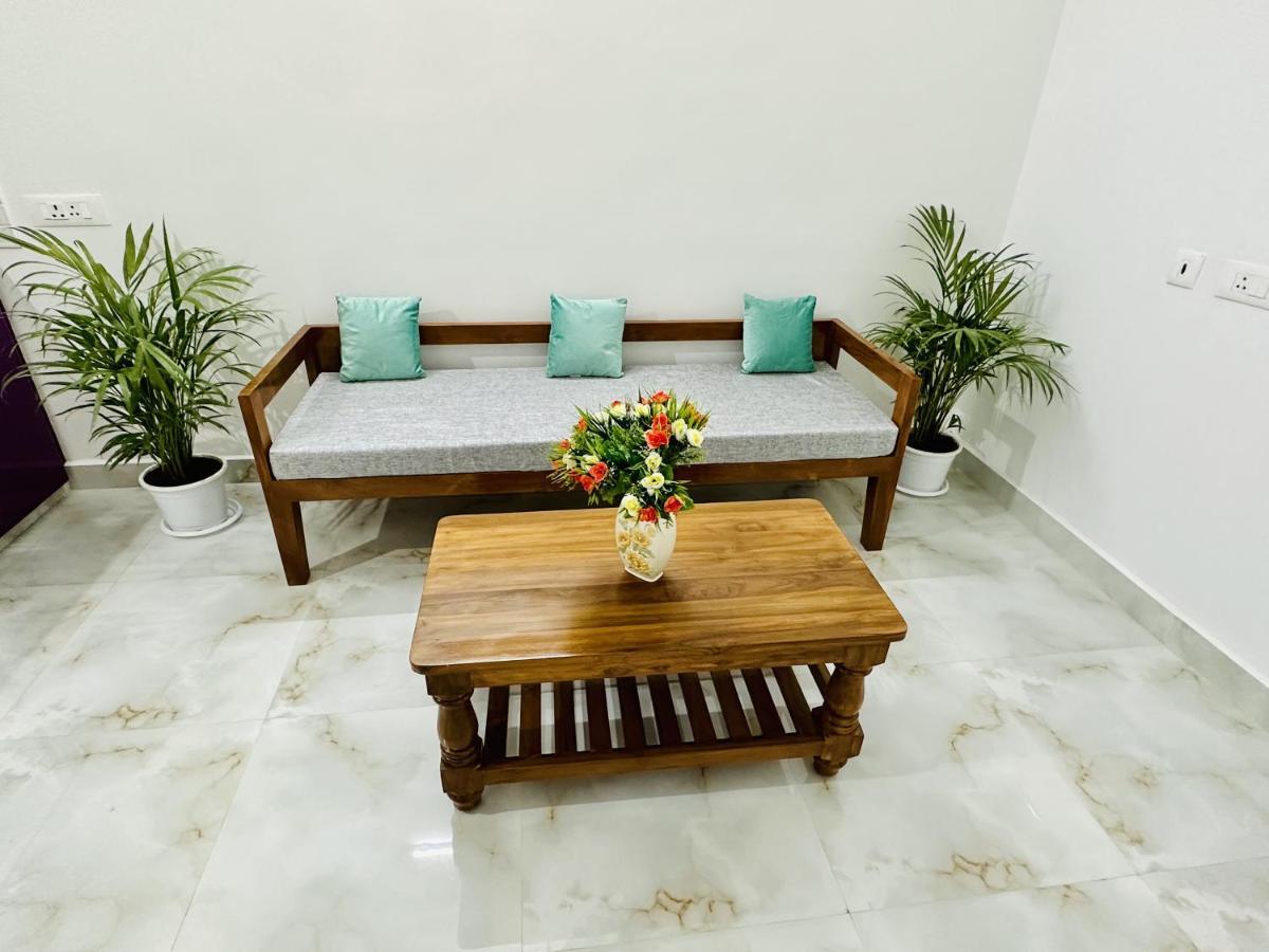 Tirupati Homestay: Luxury AC Apartments with Fast Wi-Fi near Temples Exterior photo